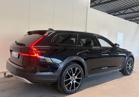 Volvo V90 Cross Country, 2022