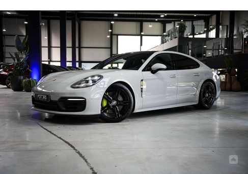 Porsche Panamera, 2022