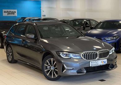 BMW 330, 2022