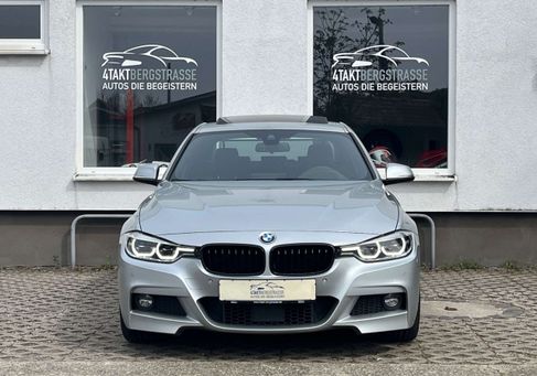 BMW 330, 2017