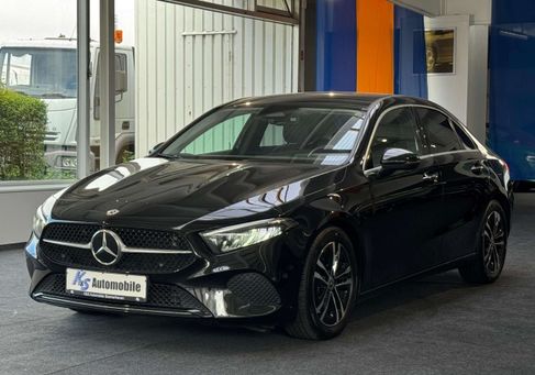 Mercedes-Benz A 200, 2023