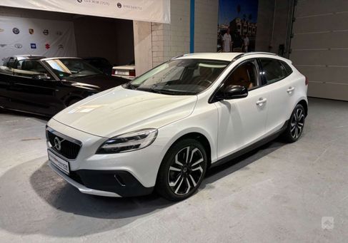 Volvo V40, 2017