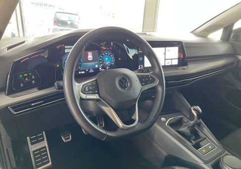 Volkswagen Golf, 2021