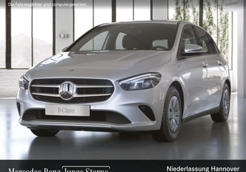 Mercedes-Benz B 180, 2023 2