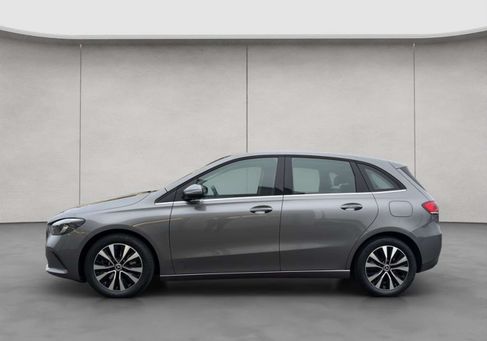 Mercedes-Benz B 250, 2022