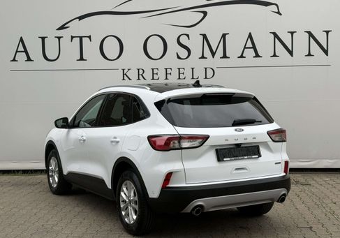 Ford Kuga, 2023 3