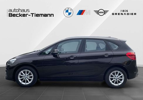 BMW 216, 2021