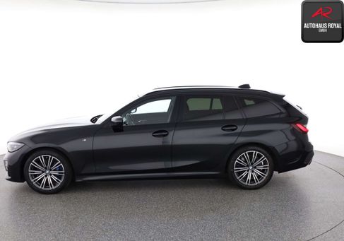 BMW 330, 2022