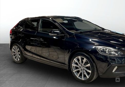 Volvo V40 Cross Country, 2015