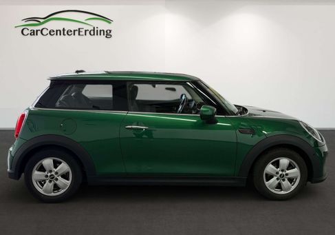 MINI ONE, 2022