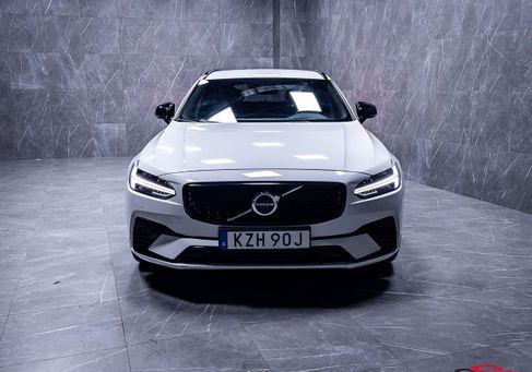 Volvo V90, 2021