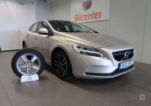 Volvo V40, 2017