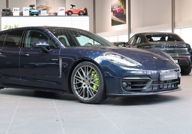 Porsche Panamera, 2022