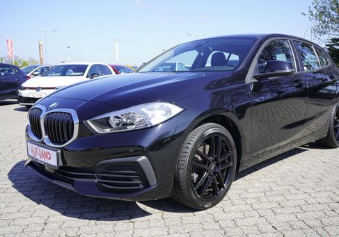 BMW 118, 2021
