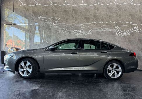 Opel Insignia, 2018 3