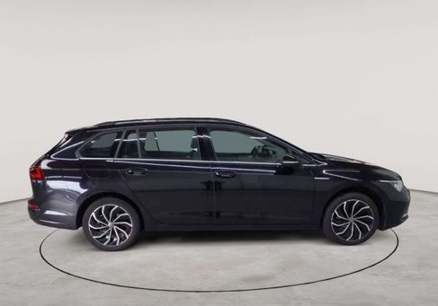 Volkswagen Golf, 2022 3