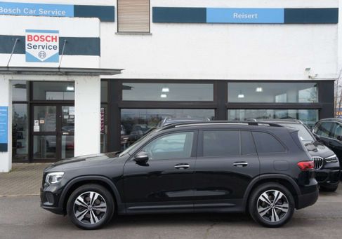 Mercedes-Benz GLB 200, 2022