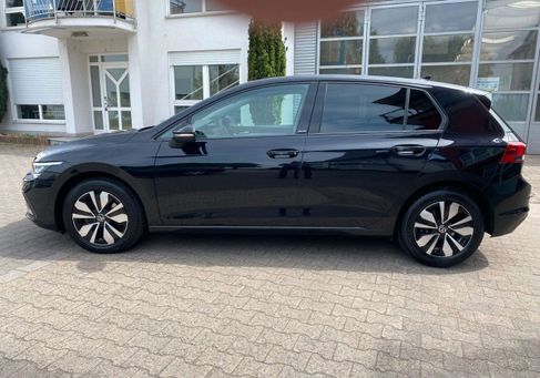 Volkswagen Golf, 2023 3