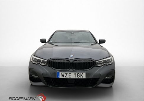 BMW 330, 2021