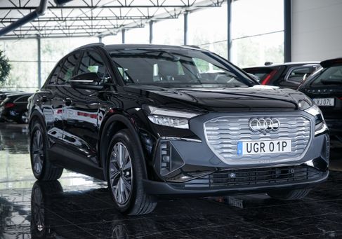 Audi Q4, 2023 3