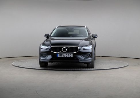 Volvo V60 Cross Country, 2021