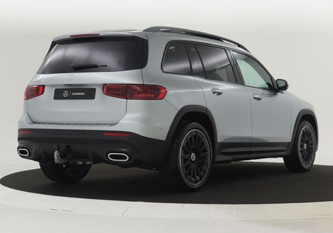 Mercedes-Benz GLB 180, 2025