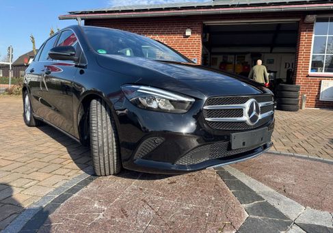 Mercedes-Benz B 200, 2022