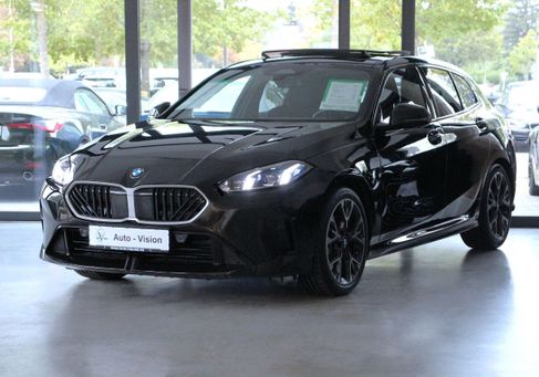 BMW 120, 2025 3