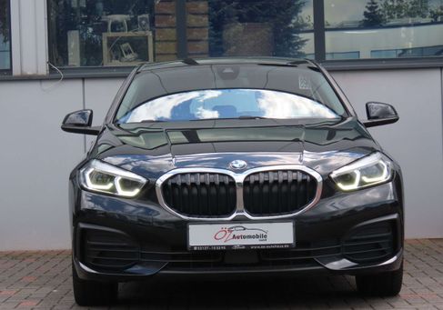 BMW 120, 2023