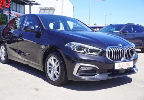 BMW 118, 2021