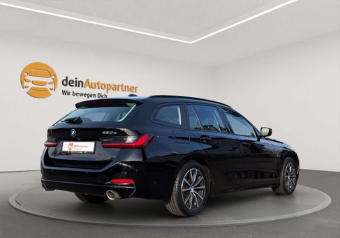 BMW 330, 2023