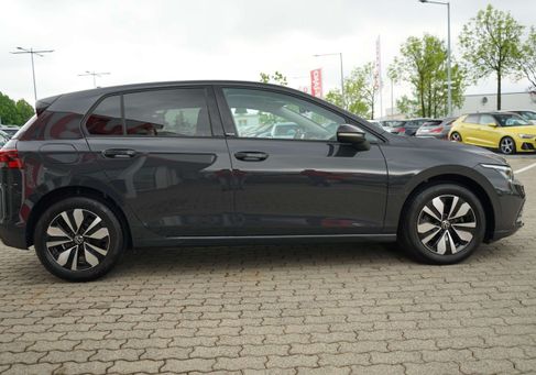 Volkswagen Golf, 2024 3
