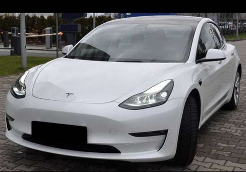 Tesla Model 3, 2020