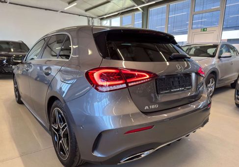 Mercedes-Benz A 180, 2022