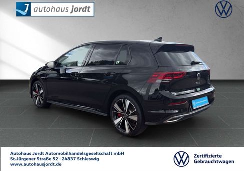Volkswagen Golf, 2022