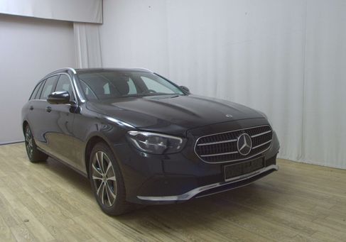 Mercedes-Benz E 300, 2022