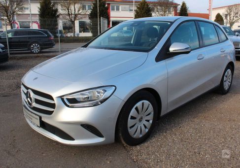Mercedes-Benz B 180, 2021