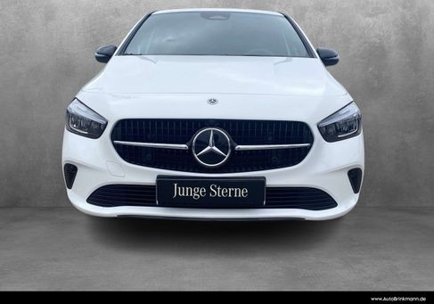 Mercedes-Benz B 180, 2025