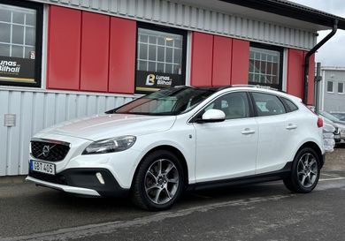 Volvo V40 Cross Country, 2016