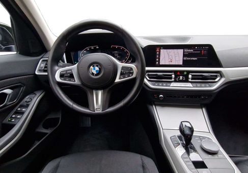BMW 318, 2021