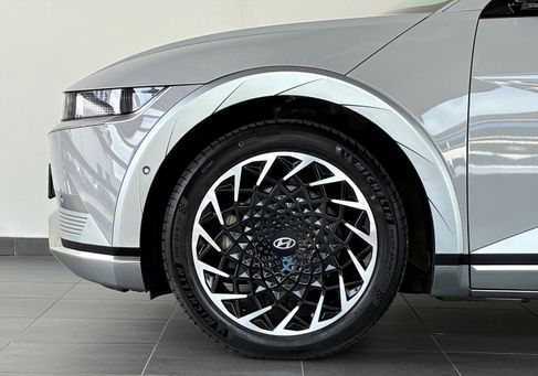 Hyundai IONIQ, 2024 3