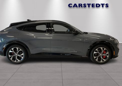 Ford Mustang Mach-E, 2021 2