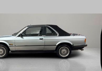 BMW 323, 1984