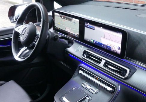 Mercedes-Benz V 220, 2024