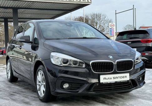 BMW 218, 2017