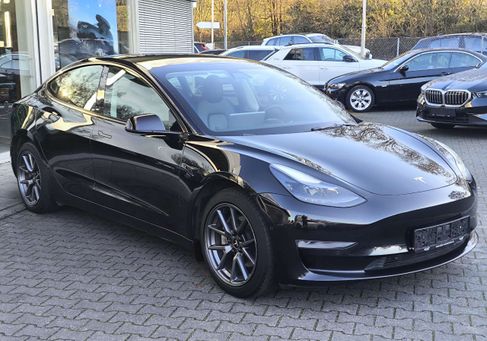 Tesla Model 3, 2021