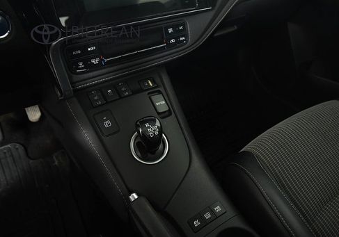 Toyota Auris Touring Sports, 2017