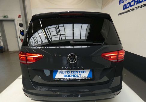 Volkswagen Touran, 2025 3