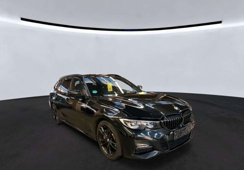 BMW 330, 2022 2