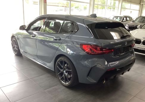 BMW 118, 2022